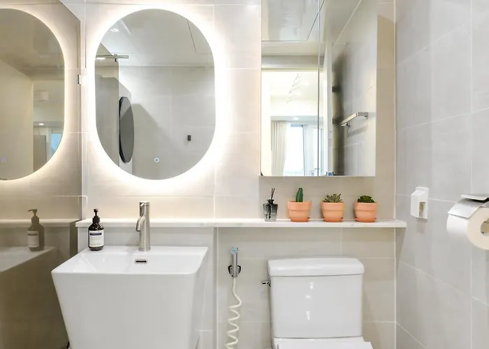 Mineheal Stay- Private Entire House In - Near Ehwa, Sinchon, Hongdae Station Villa Seoul
