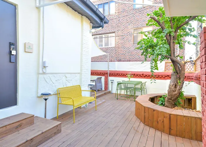 Villa Mineheal Stay- Private Entire House In - Near Ehwa, Sinchon, Hongdae Station *