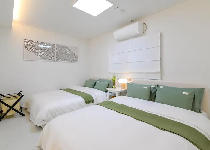 Villa Mineheal Stay- Private Entire House In - Near Ehwa, Sinchon, Hongdae Station *