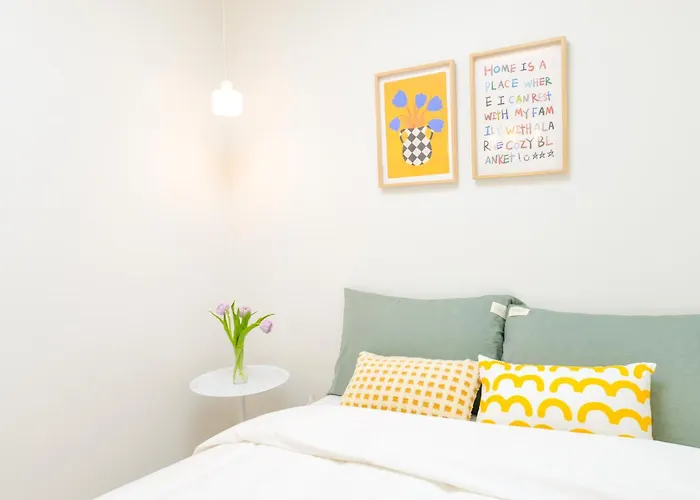 Mineheal Stay- Private Entire House In - Near Ehwa, Sinchon, Hongdae Station * Seoul