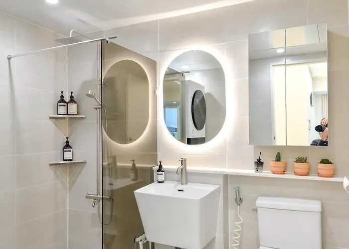 Villa Mineheal Stay- Private Entire House In - Near Ehwa, Sinchon, Hongdae Station