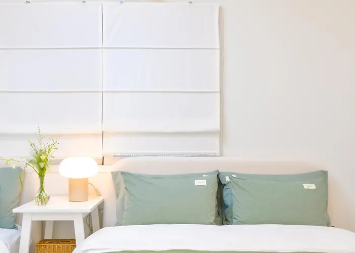 Mineheal Stay- Private Entire House In - Near Ehwa, Sinchon, Hongdae Station Villa *