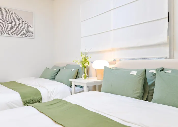 Mineheal Stay- Private Entire House In - Near Ehwa, Sinchon, Hongdae Station *