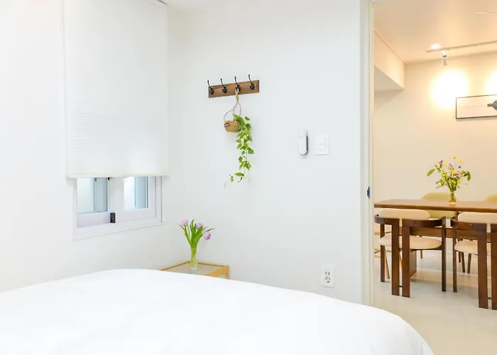 Mineheal Stay- Private Entire House In - Near Ehwa, Sinchon, Hongdae Station Seoul