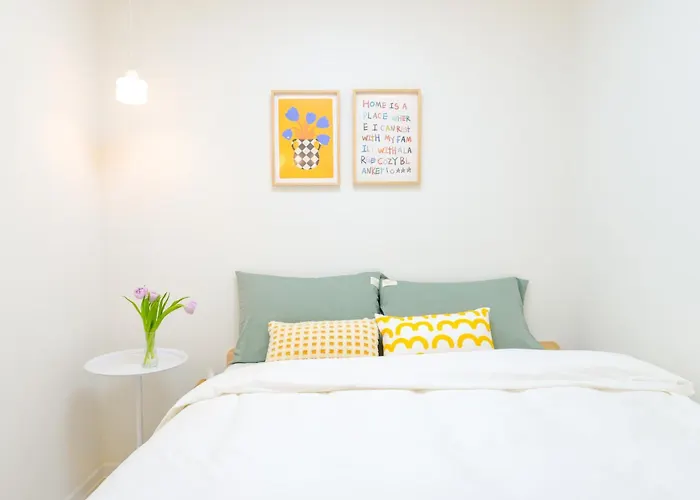 Mineheal Stay- Private Entire House In - Near Ehwa, Sinchon, Hongdae Station