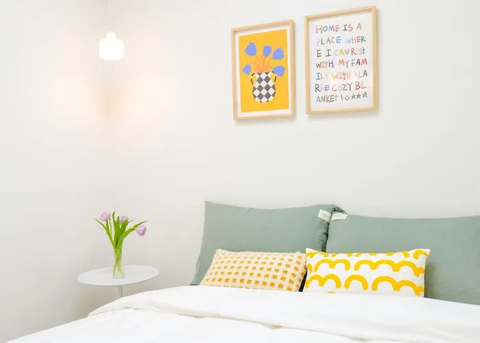 Mineheal Stay- Private Entire House In - Near Ehwa, Sinchon, Hongdae Station *