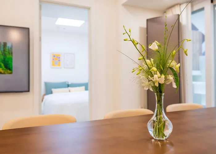 Mineheal Stay- Private Entire House In - Near Ehwa, Sinchon, Hongdae Station