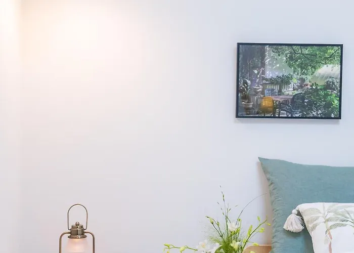 Villa Mineheal Stay- Private Entire House In - Near Ehwa, Sinchon, Hongdae Station *
