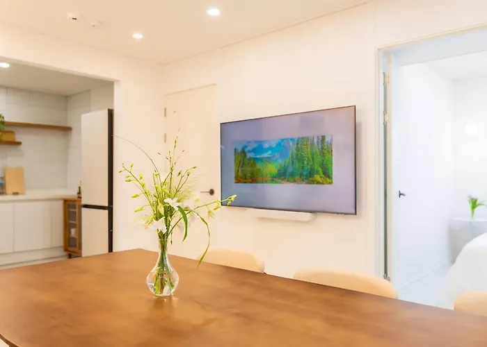 Mineheal Stay- Private Entire House In - Near Ehwa, Sinchon, Hongdae Station