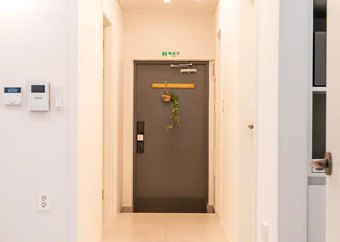 Mineheal Stay- Private Entire House In - Near Ehwa, Sinchon, Hongdae Station * Seoul